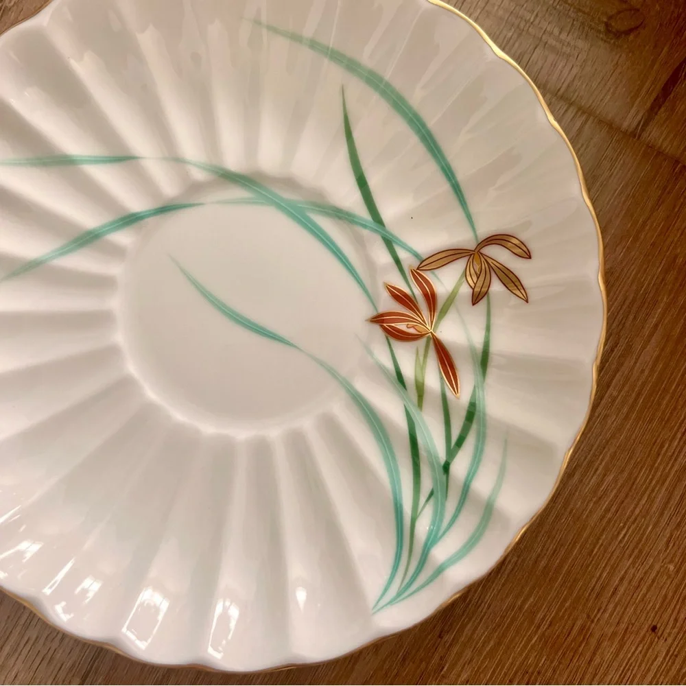 NIB Koransha Orchid Porcelain 2 Cups and‎ Saucers Fine Japanese Arita Teaware